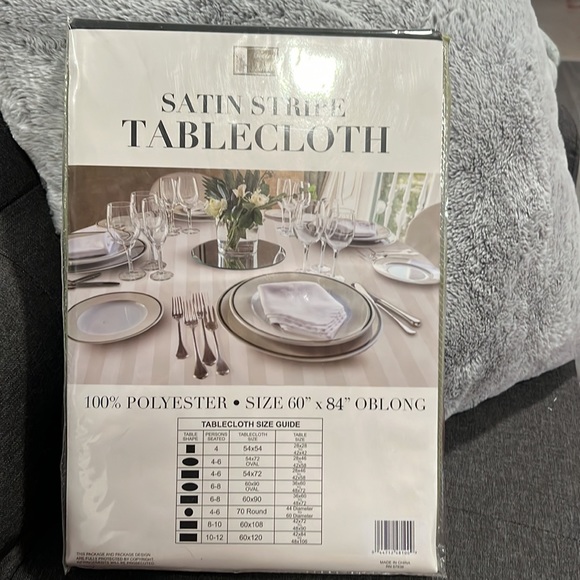 New in package!  Olive green satin stripe tablecloth - Picture 3 of 3